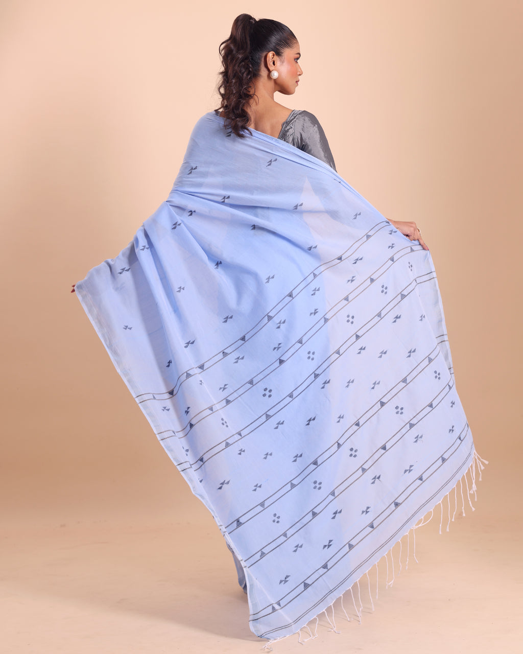 Handloom Cotton Pakhiralay Jamdani Saree - Powder Blue