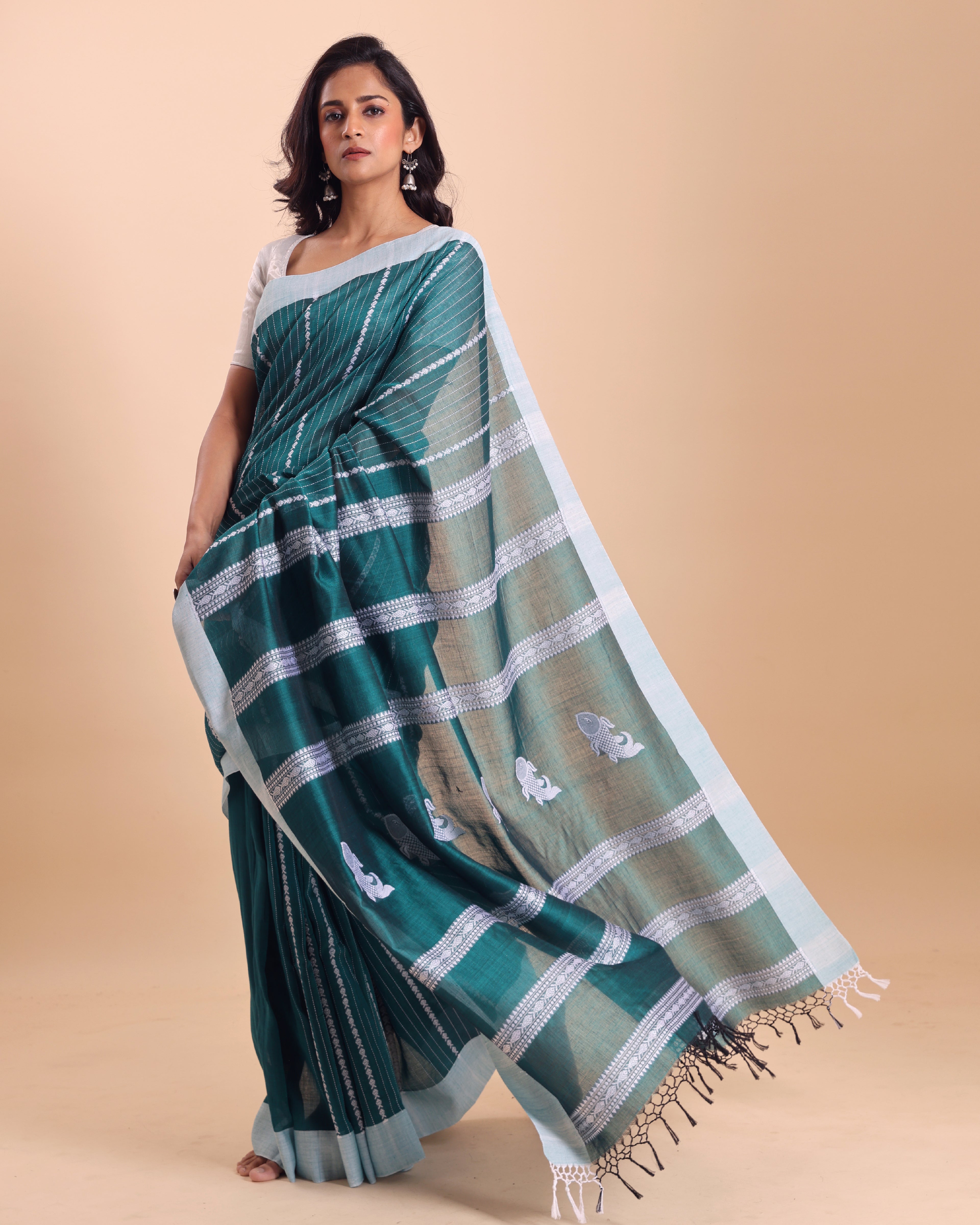 Handloom Fish Chain Jamdani Saree - Turquoise