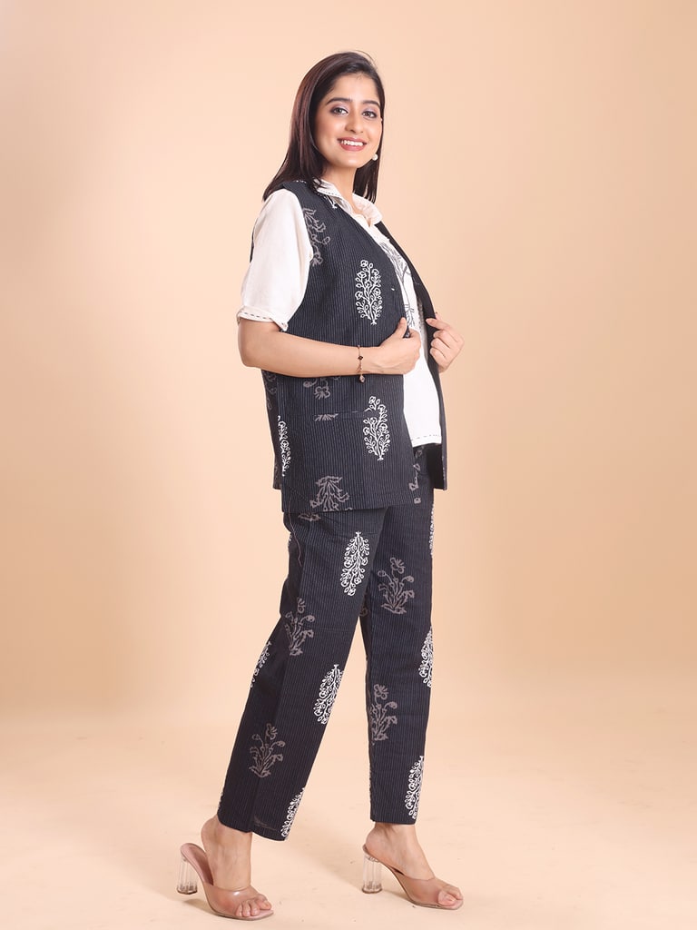 BLOUSON WOMEN COTTON PRINTED SLEEVELESS SHRUG SET