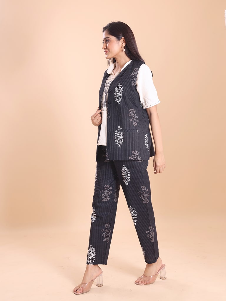 BLOUSON WOMEN COTTON PRINTED SLEEVELESS SHRUG SET