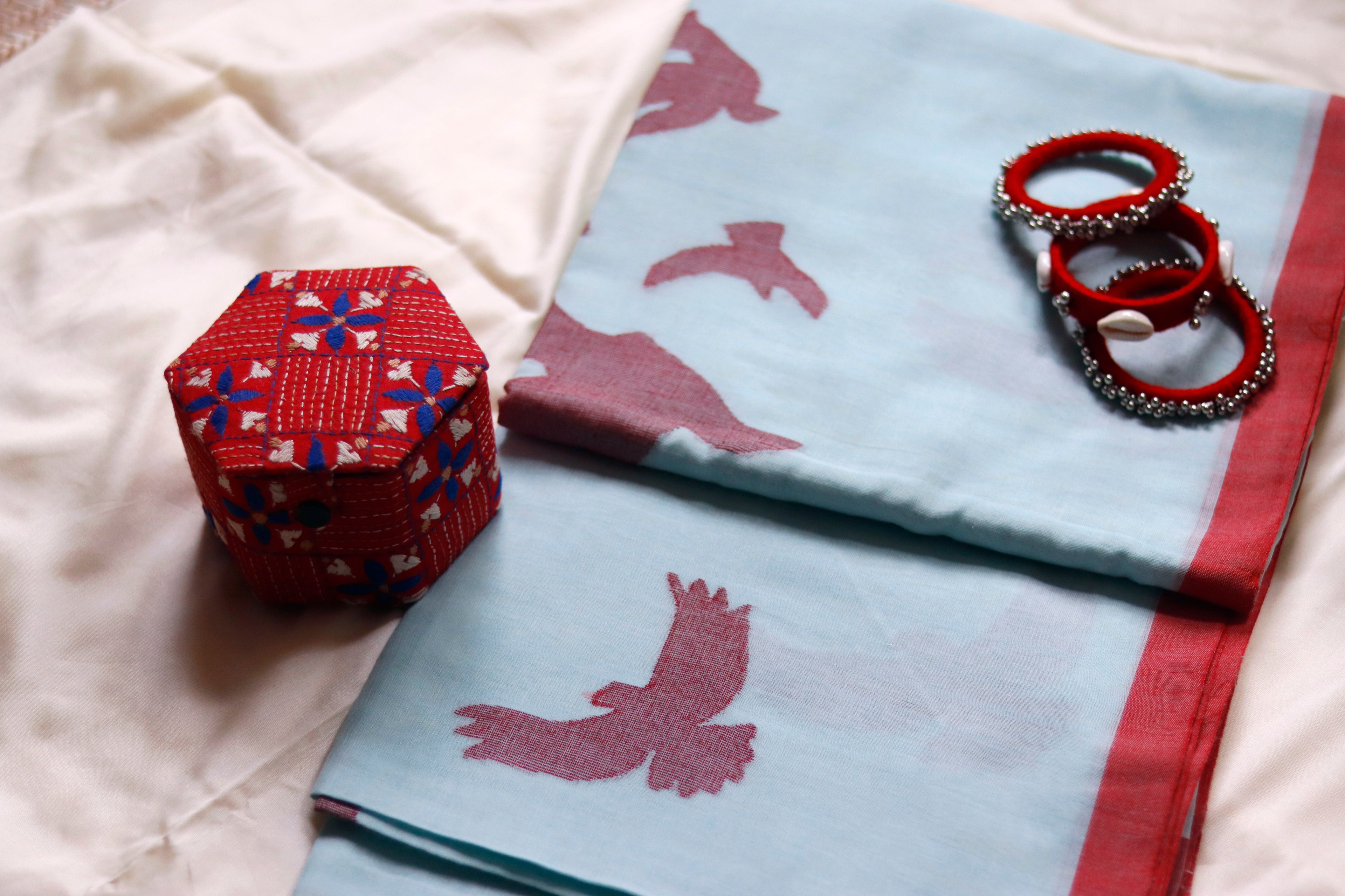 Handloom Cotton Happy Bird Jamdani Saree - Powder Blue