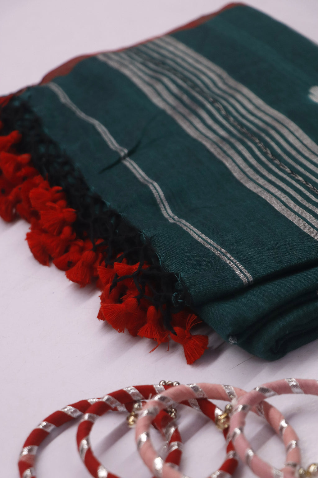 Handloom Malmal Buti jamdani saree