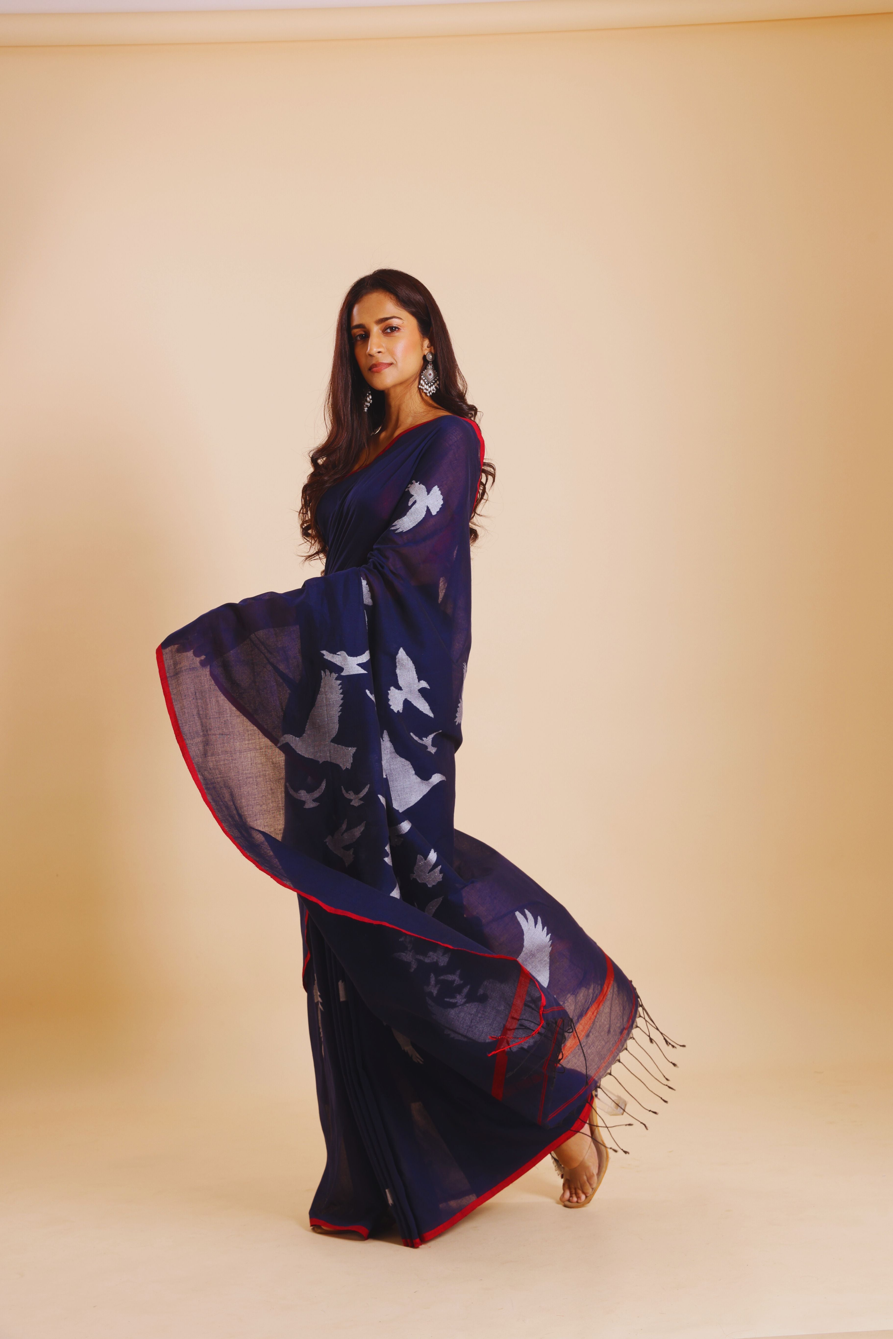 Handloom Cotton Happy Bird Jamdani Saree - Navy