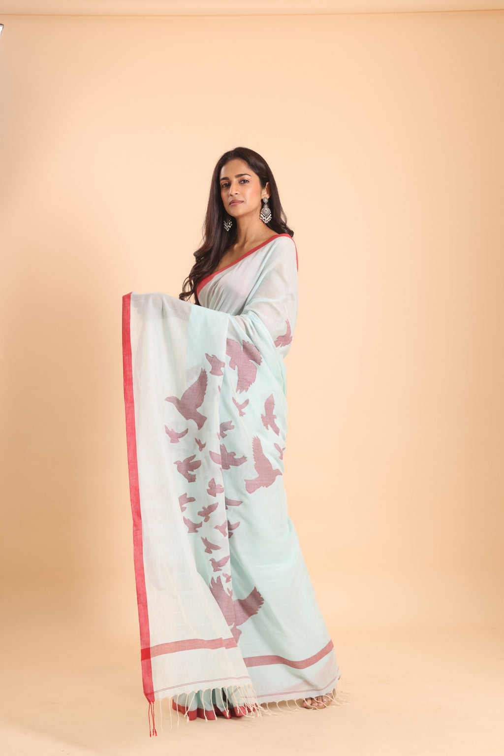 Handloom Cotton Happy Bird Jamdani Saree - Powder Blue