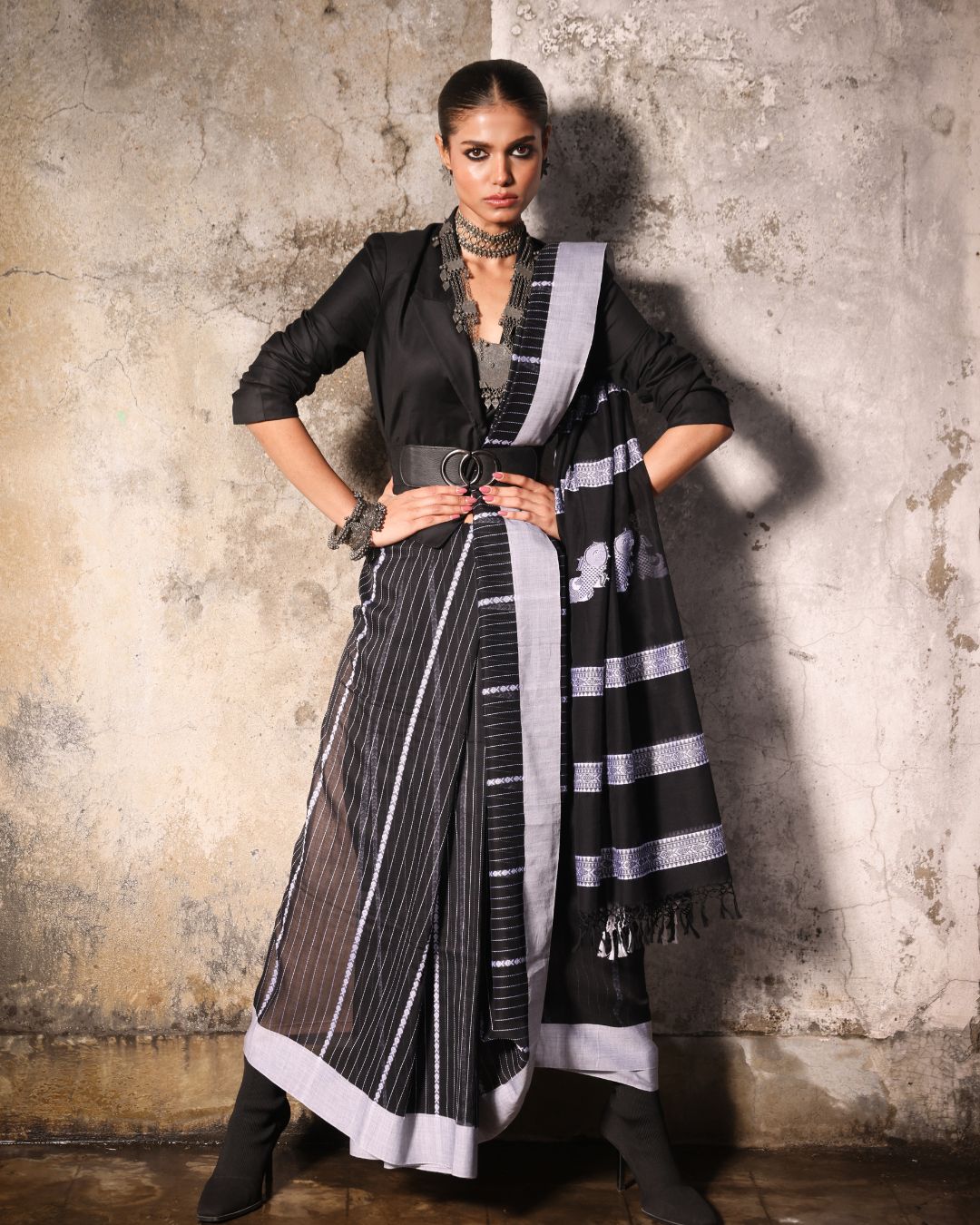 Handloom Fish Chain Jamdani Saree - Black