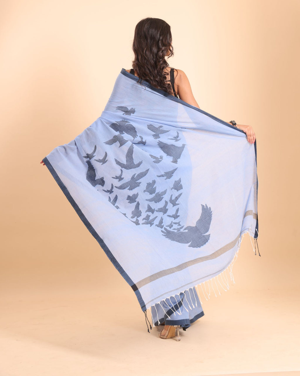 Handloom Cotton Happy Bird Jamdani Saree - Glass Blue
