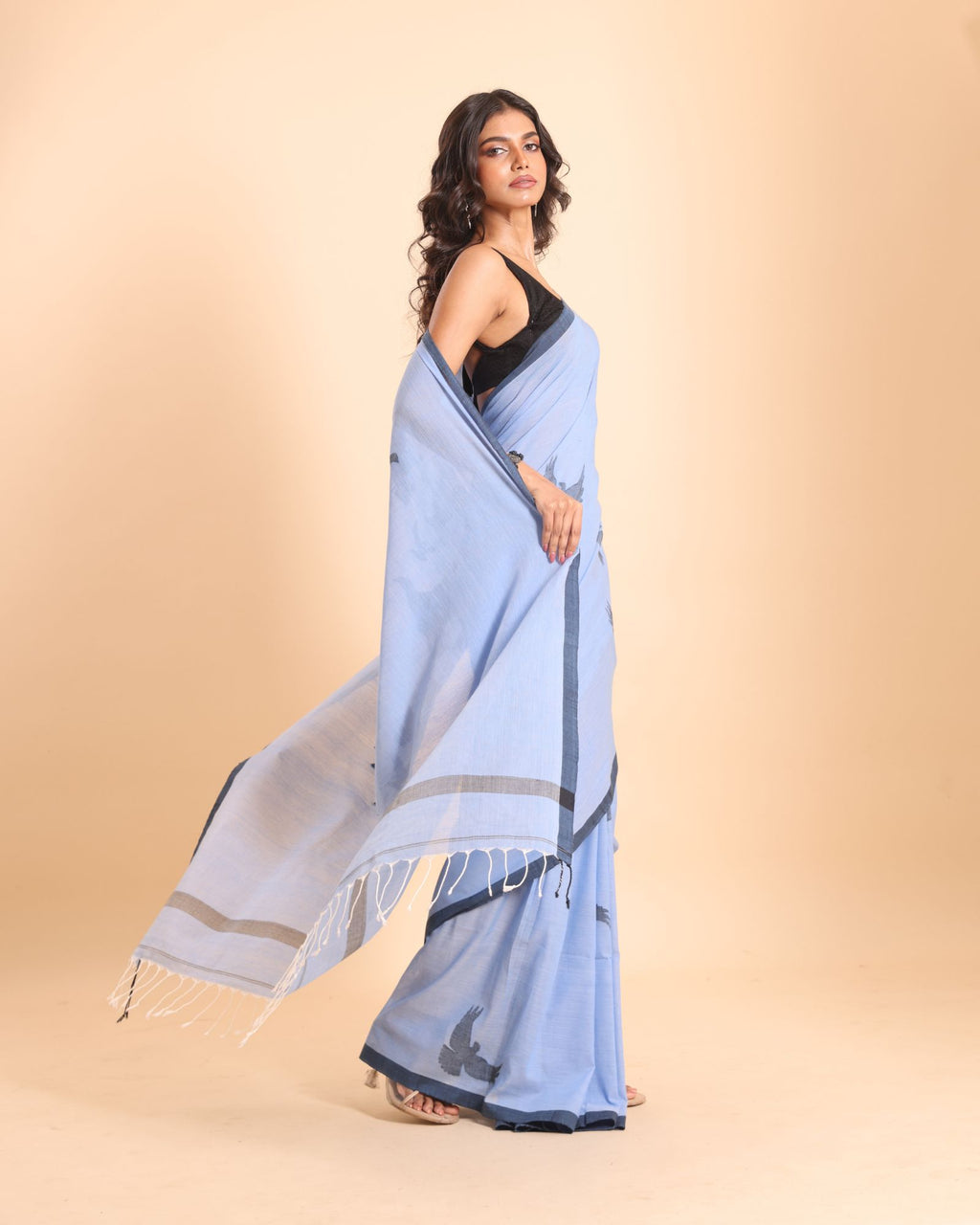 Handloom Cotton Happy Bird Jamdani Saree - Glass Blue