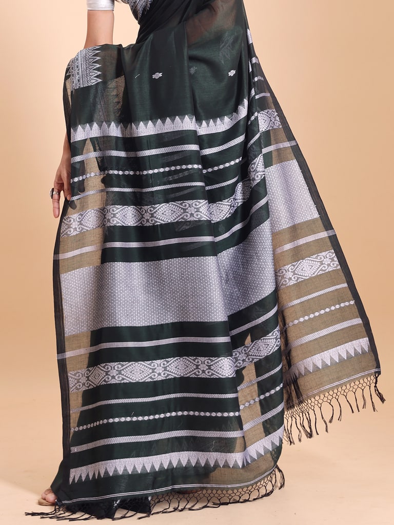 Handloom Cotton Derpar Jamdani Saree - Bottle Green