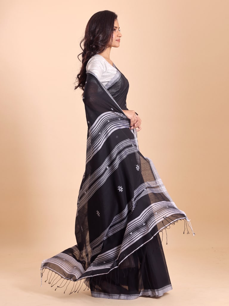 Handloom New Charpati Jamdani Saree - Black